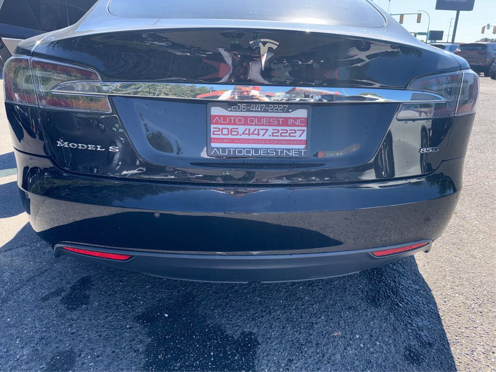 Tesla Model S photo 23