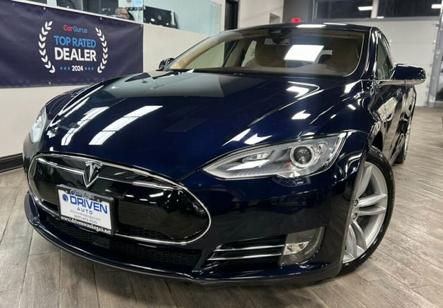 2015 Tesla Model S 4dr Sedan AWD 85D - 22755283 - 0