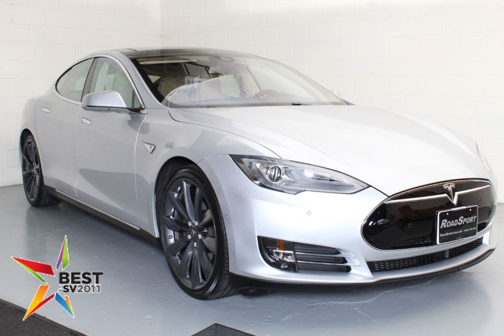 2015 Tesla Model S 4dr Sedan AWD 85D - 19957270 | Video 1