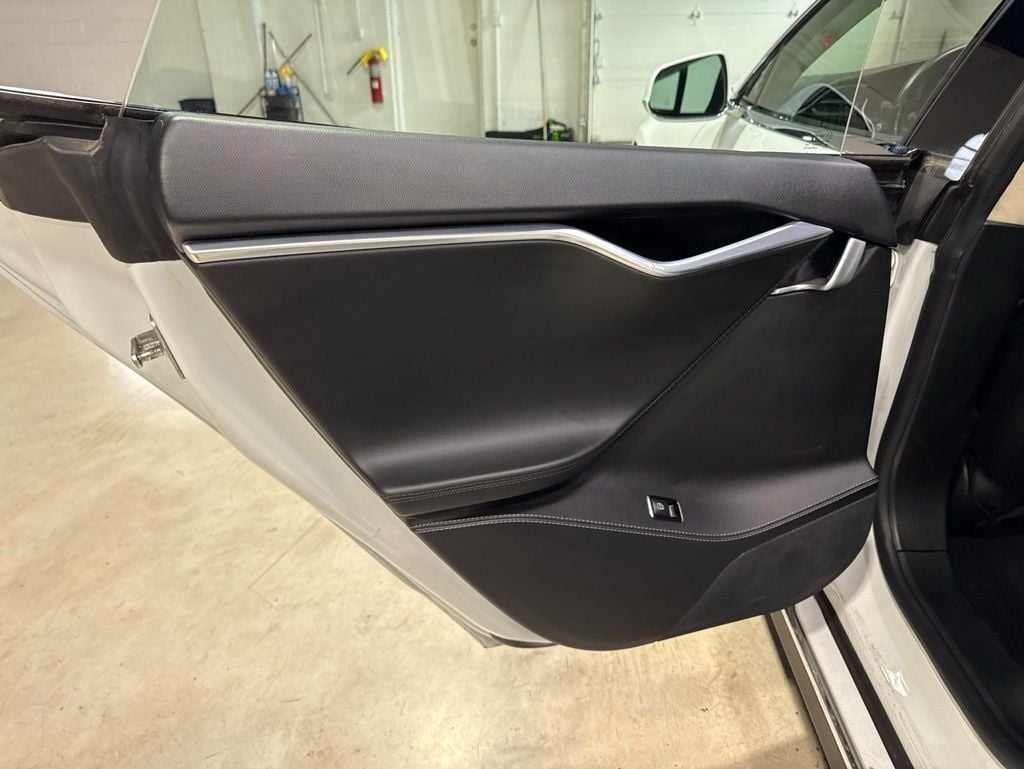 2015 Tesla Model S 4dr Sedan RWD 60 kWh Battery - 23024575 - 26