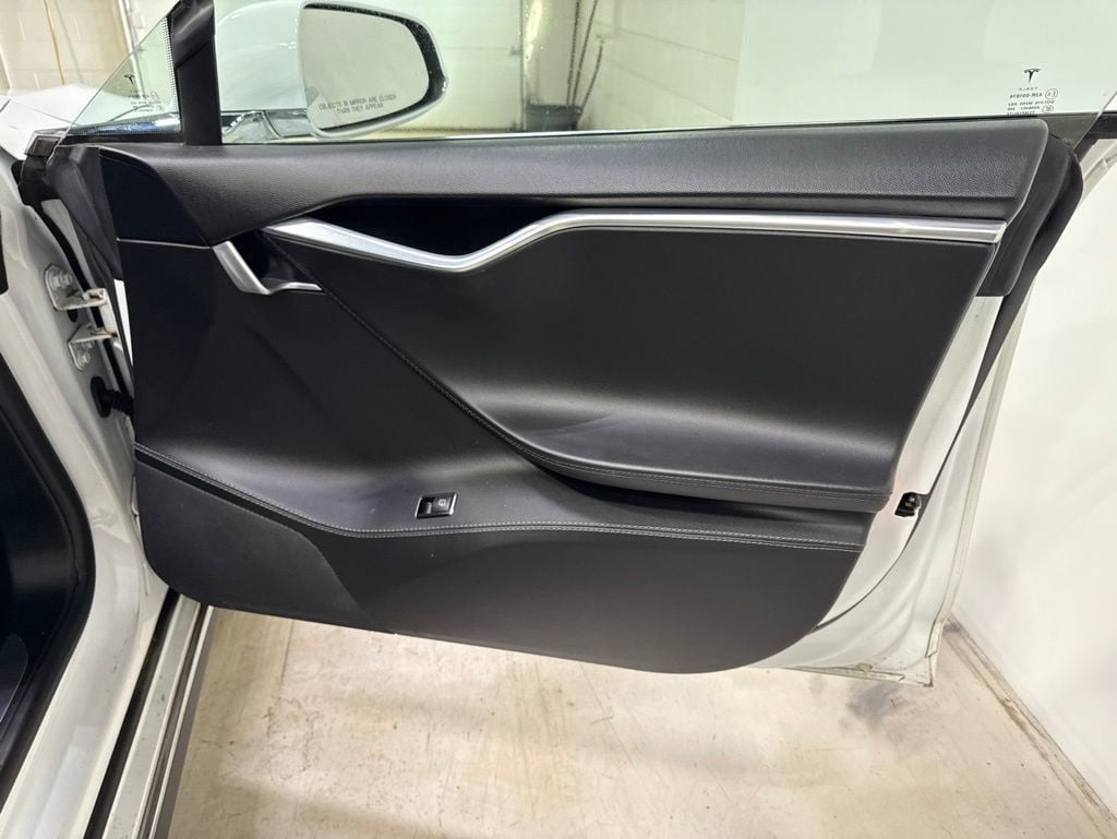 2015 Tesla Model S 4dr Sedan RWD 60 kWh Battery - 23024575 - 31