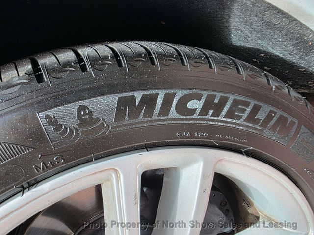 2015 Tesla Model S 4dr Sedan RWD 70 kWh Battery - 22992380 - 37