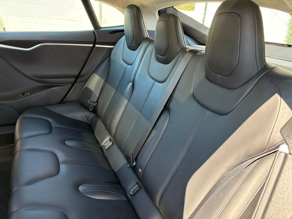 2015 Tesla Model S LocalTrade/85/HeatedLeatherSeats/360Camera/LaneKeepAssist/NAV - 22934319 - 16