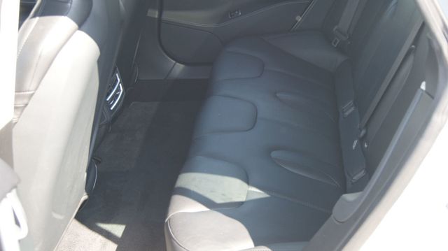 2015 Tesla Model S VERY CLEAN INSIDE AND OUT  - 22883007 - 24