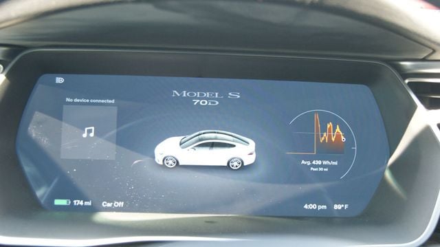 2015 Tesla Model S VERY CLEAN INSIDE AND OUT  - 22883007 - 2