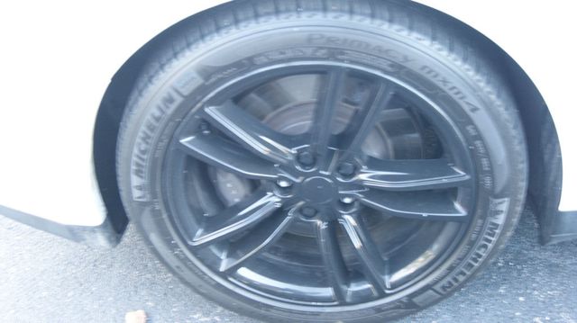 2015 Tesla Model S VERY CLEAN INSIDE AND OUT  - 22883007 - 42