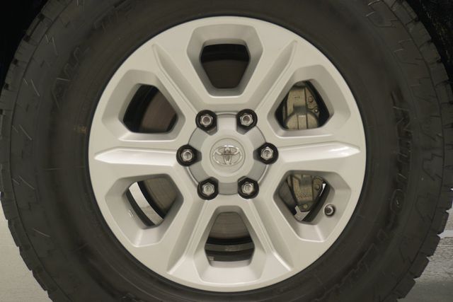 2015 Toyota 4Runner  - 23010338 - 26