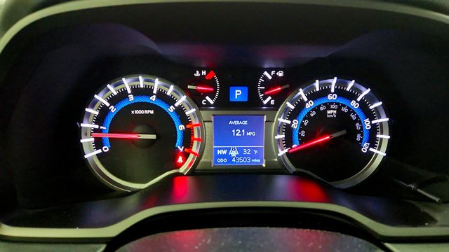 2015 Toyota 4Runner 4dr V6 SR5 Premium w/ SofTex Trimmed 50/50 Split 3rd Row Seats - 22967478 - 14