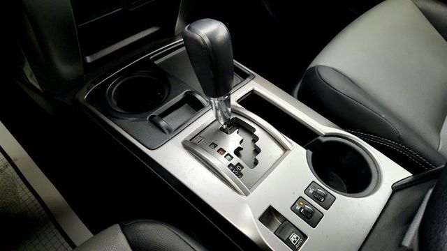 2015 Toyota 4Runner 4dr V6 SR5 Premium w/ SofTex Trimmed 50/50 Split 3rd Row Seats - 22967478 - 16