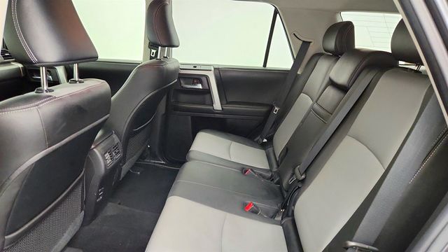 2015 Toyota 4Runner 4dr V6 SR5 Premium w/ SofTex Trimmed 50/50 Split 3rd Row Seats - 22967478 - 21
