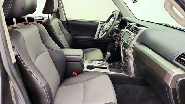 2015 Toyota 4Runner 4dr V6 SR5 Premium w/ SofTex Trimmed 50/50 Split 3rd Row Seats - 22967478 - 25