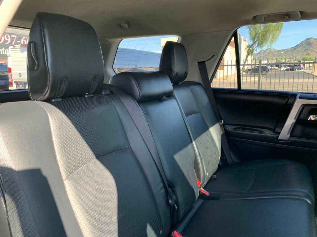 2015 Toyota 4Runner 4WD 4dr V6 Limited Low miles - 22945020 - 31