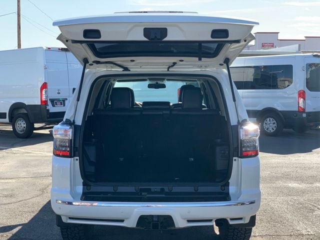 2015 Toyota 4Runner 4WD 4dr V6 Limited Low miles - 22945020 - 44