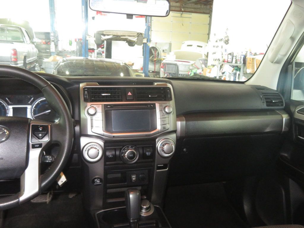 2015 Toyota 4Runner 4X4 V6 4.0 EXTRA CLEAN 4RUNNER AZ TRUCK BLACK BEAUTY - 23063528 - 35