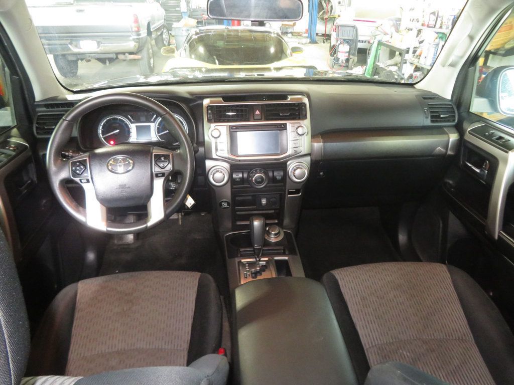 2015 Toyota 4Runner 4X4 V6 4.0 EXTRA CLEAN 4RUNNER AZ TRUCK BLACK BEAUTY - 23063528 - 37