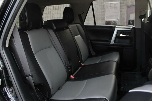 2015 Toyota 4Runner ONE OWNER SR5 PREMIUM W/ NAVIGATION, MOONROOF, LEATHER - 23053265 - 10
