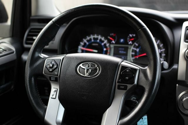 2015 Toyota 4Runner ONE OWNER SR5 PREMIUM W/ NAVIGATION, MOONROOF, LEATHER - 23053265 - 27
