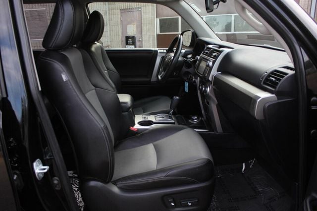 2015 Toyota 4Runner ONE OWNER SR5 PREMIUM W/ NAVIGATION, MOONROOF, LEATHER - 23053265 - 6