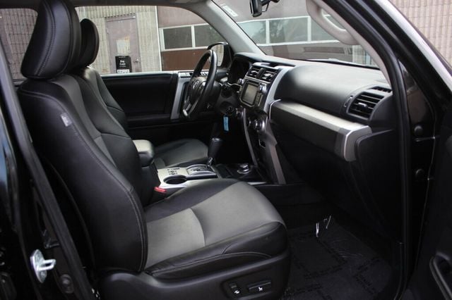 2015 Toyota 4Runner ONE OWNER SR5 PREMIUM W/ NAVIGATION, MOONROOF, LEATHER - 23053265 - 7