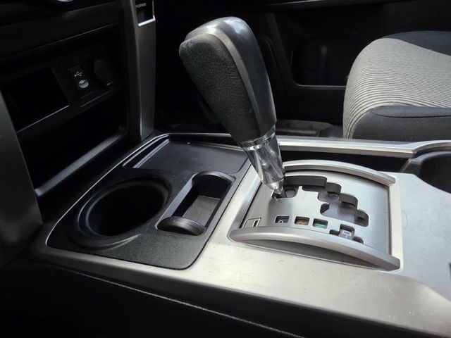 2015 Toyota 4Runner RWD 4dr V6 SR5 - 22973479 - 19