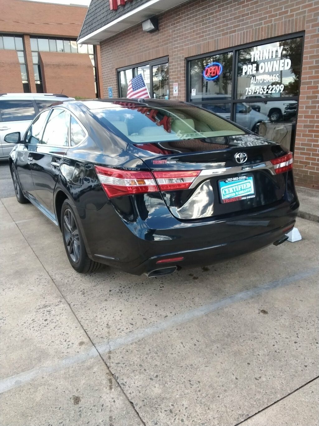 2015 Toyota Avalon XLE photo 2