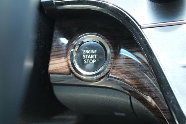 2015 Toyota Avalon 4dr Sedan XLE Touring - 23039680 - 18