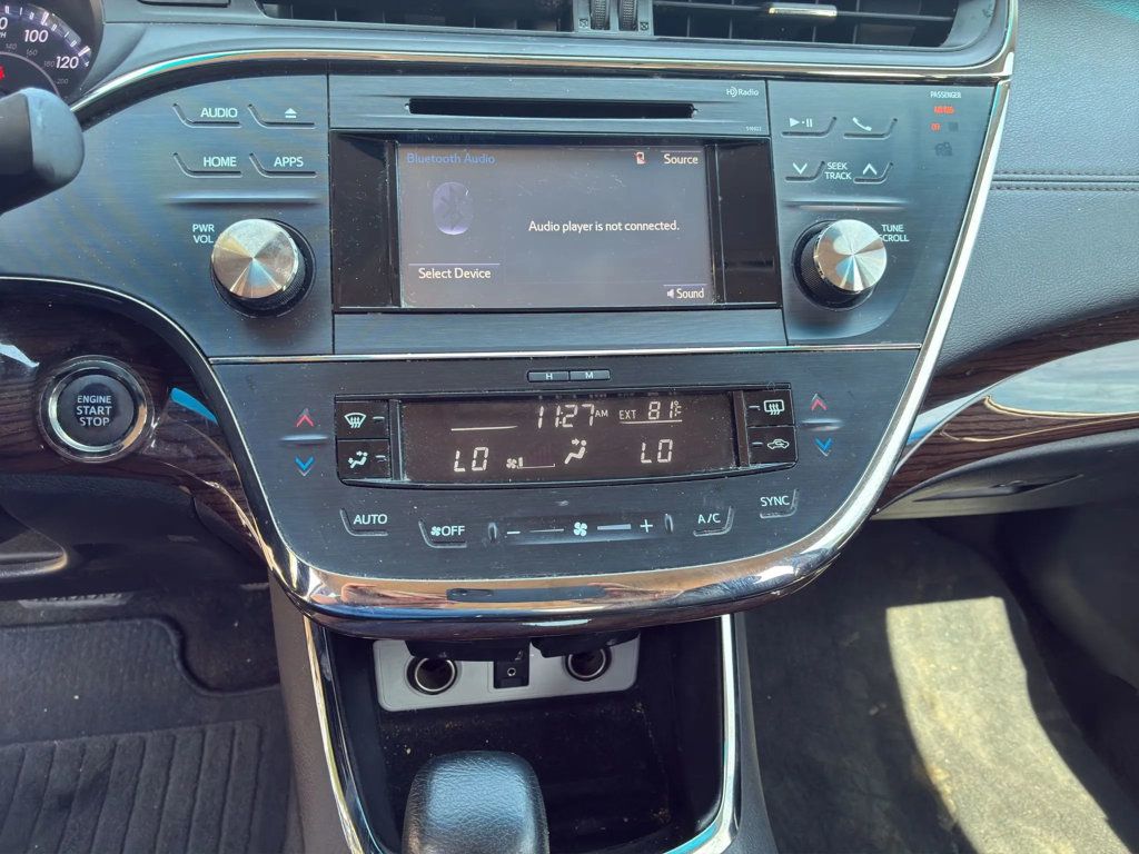 2015 Toyota Avalon XLE Sedan 4D - 23064618 - 15