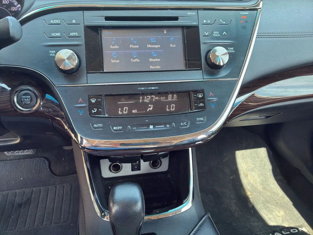 2015 Toyota Avalon XLE Sedan 4D - 23064618 - 16