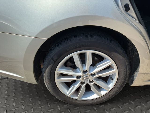 2015 Toyota Avalon XLE Sedan 4D - 23064618 - 28