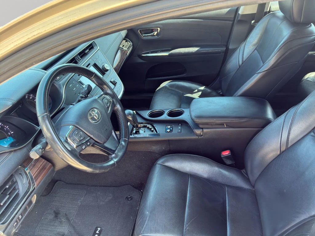 2015 Toyota Avalon XLE Sedan 4D - 23064618 - 8