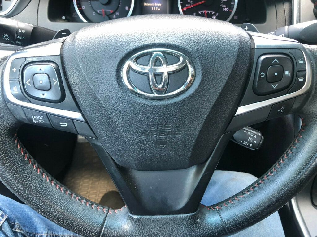 2015 Toyota Camry  - 23045678 - 11