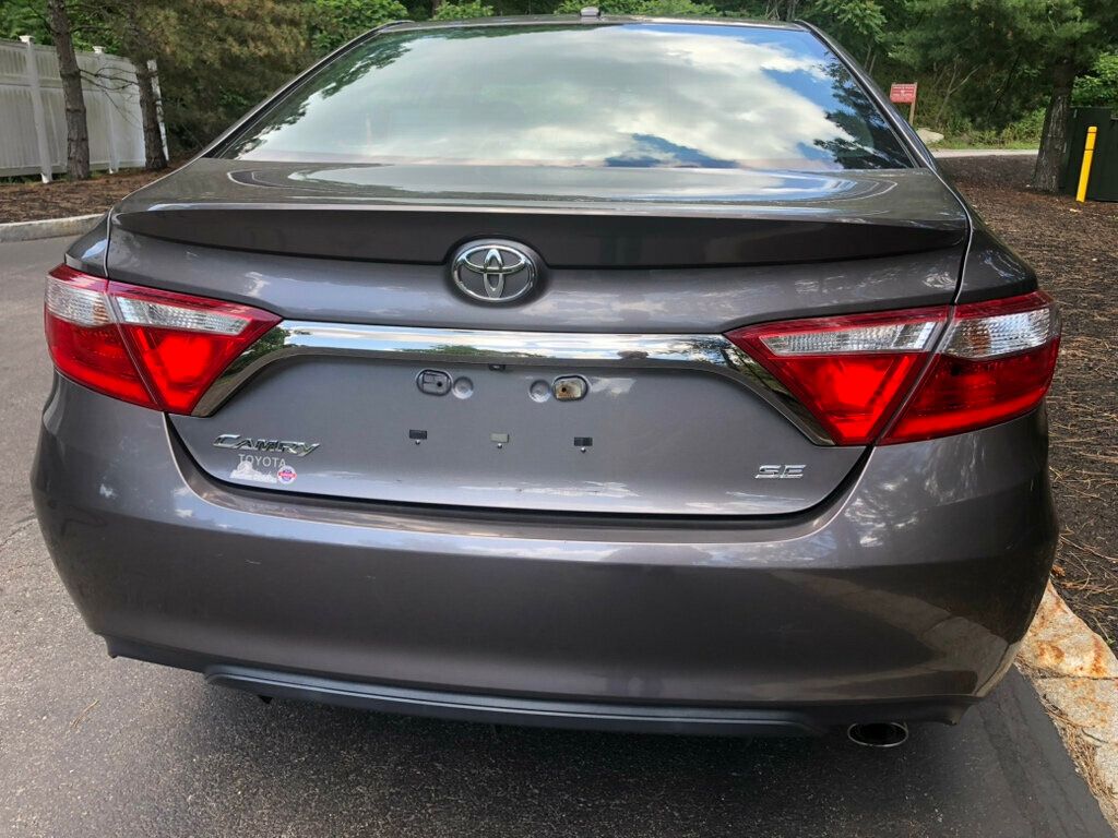 2015 Toyota Camry  - 23045678 - 3