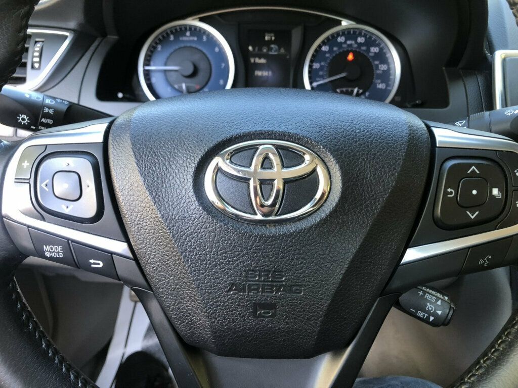 2015 Toyota Camry  - 23084038 - 10
