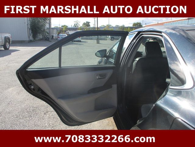 2015 Toyota Camry  - 22931625 - 3