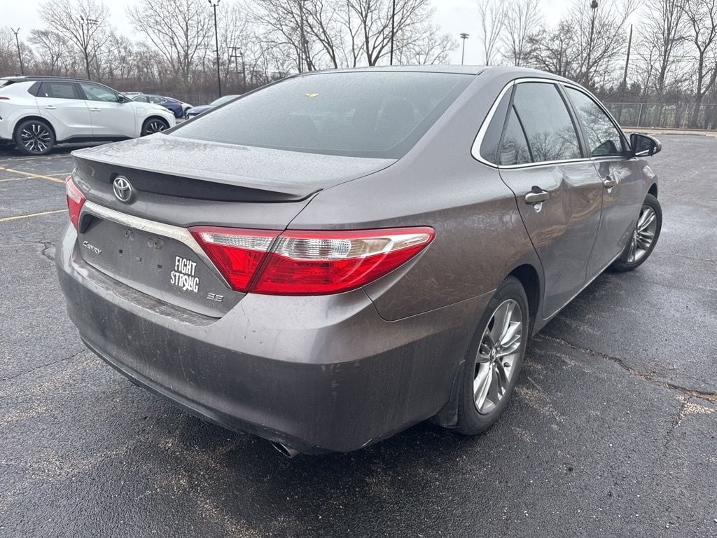 2015 Toyota Camry  - 22995558 - 2