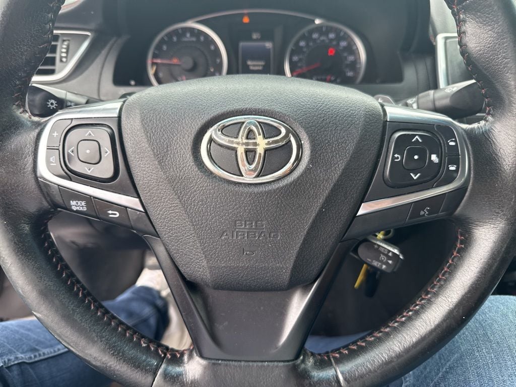 2015 Toyota Camry  - 22995558 - 4