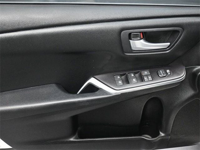 2015 Toyota Camry  - 22968082 - 4