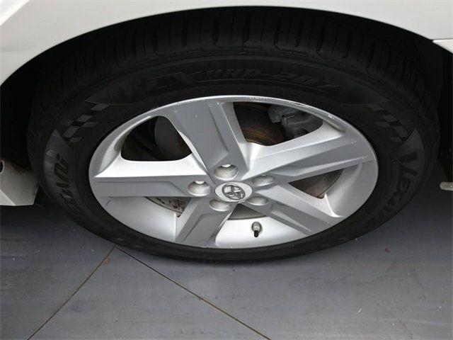 2015 Toyota Camry  - 22968082 - 7