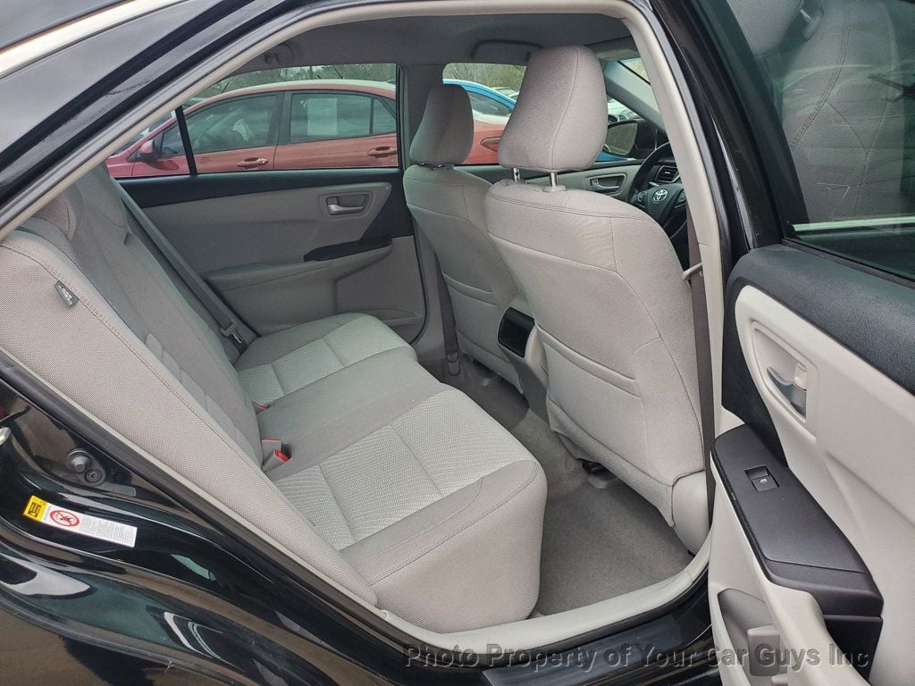 2015 Toyota Camry  - 22987092 - 18