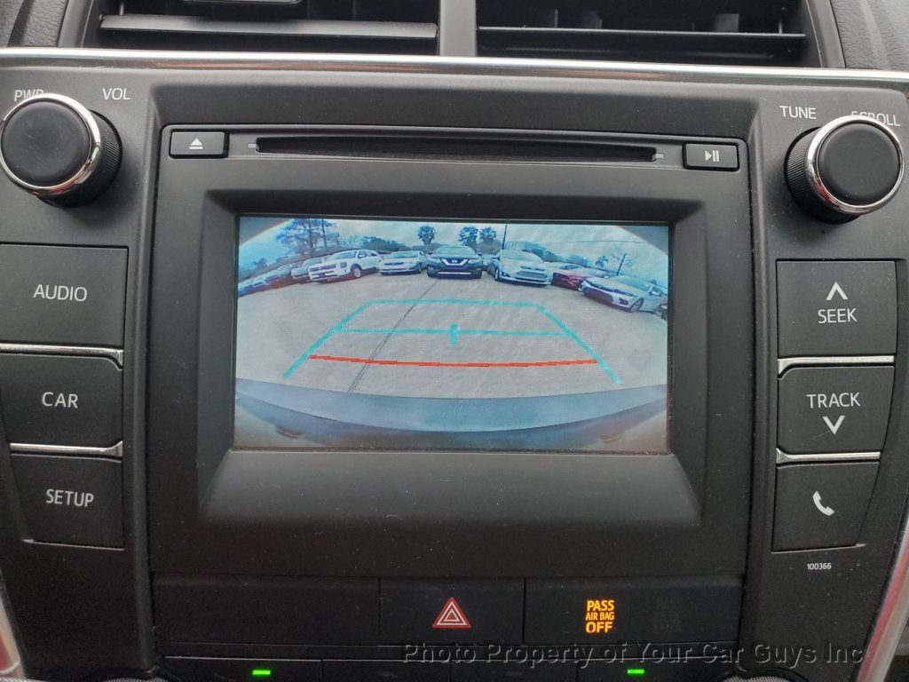 2015 Toyota Camry  - 22987092 - 19