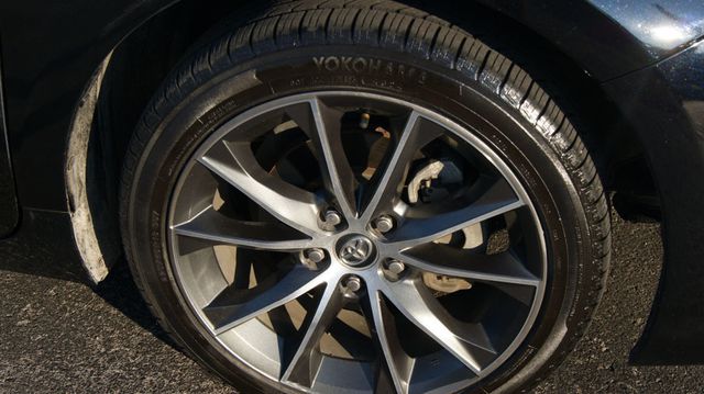 2015 Toyota Camry 3 MONTH WARRANTY , JUST SERVICED , VERY CLEAN INSIDE AND OUT  - 23059838 - 9