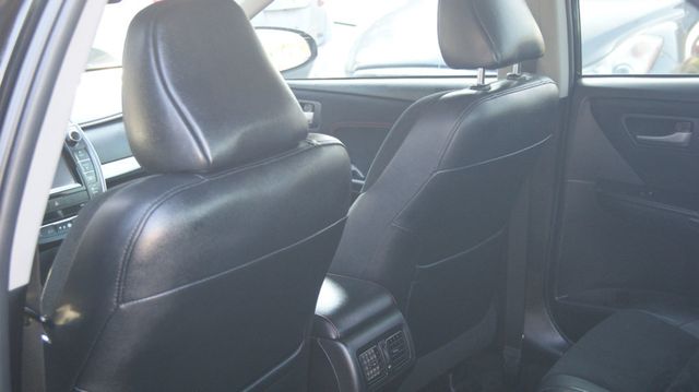 2015 Toyota Camry 3 MONTH WARRANTY , JUST SERVICED , VERY CLEAN INSIDE AND OUT  - 23059838 - 23