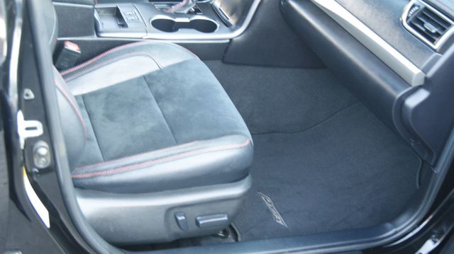 2015 Toyota Camry 3 MONTH WARRANTY , JUST SERVICED , VERY CLEAN INSIDE AND OUT  - 23059838 - 30
