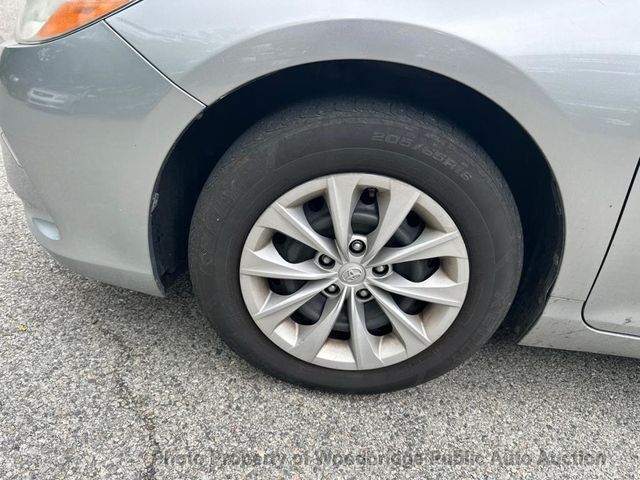2015 Toyota Camry 4dr Sedan I4 Automatic LE - 23043736 - 12