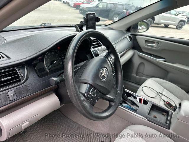 2015 Toyota Camry 4dr Sedan I4 Automatic LE - 23043736 - 7