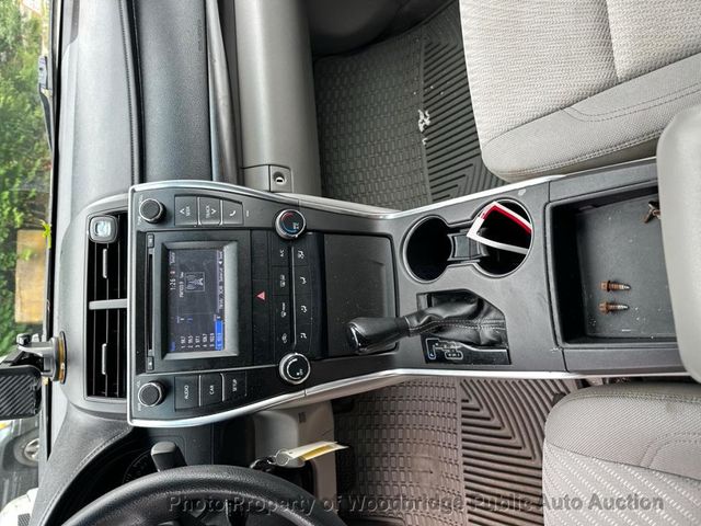 2015 Toyota Camry 4dr Sedan I4 Automatic LE - 23043736 - 8