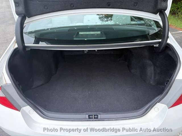 2015 Toyota Camry 4dr Sedan I4 Automatic LE - 23063734 - 9