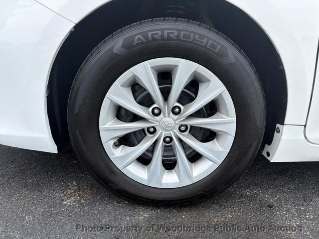 2015 Toyota Camry 4dr Sedan I4 Automatic LE - 23063734 - 10