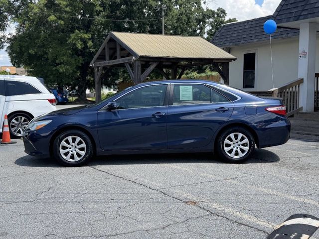 2015 Toyota Camry 4dr Sedan I4 Automatic LE - 23065669 - 1