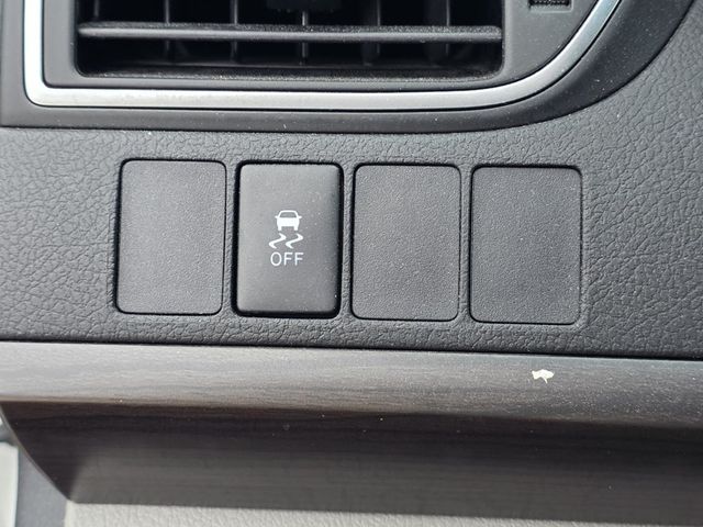 2015 Toyota Camry 4dr Sedan I4 Automatic LE - 22940413 - 17